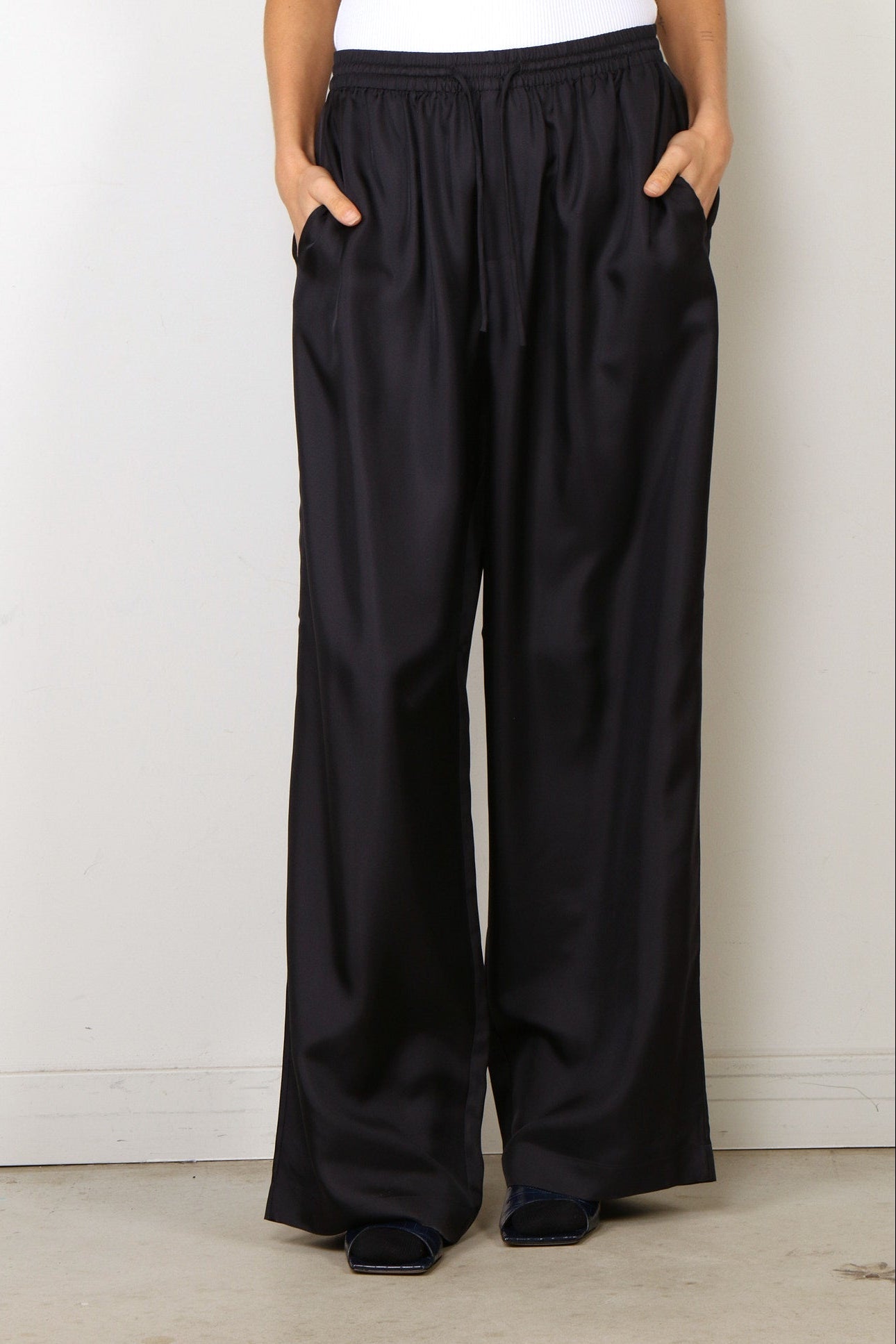 EMOTTOS Vrouwen Kant Broek, Y2K Hoge Taille Rechte Been Broek met Gehaakt Bloem Patroon, Elastische Taille Broek Holle Uit Sheer Mesh Broek voor Nachtclub Party, Zwart, L EMOTTOS Vrouwen Kant Broek, Y2K Hoge Taille Rechte Been Broek met Gehaakt Bloem Patroon, Elastische Taille Broek Holle Uit Sheer Mesh Broek voor Nachtclub Party, Zwart, L