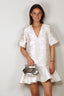 Ganni - Jurk - Satin Cloque Mini V-neck Dress - Egret