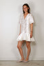 Ganni - Jurk - Satin Cloque Mini V-neck Dress - Egret