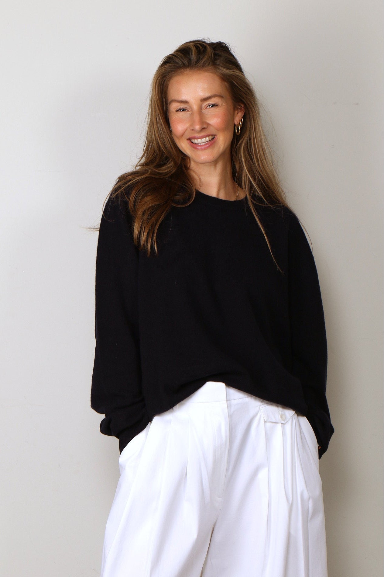 Shop Extreme Cashmere - Sweater - 397 Bis - Navy - BYLOTTE