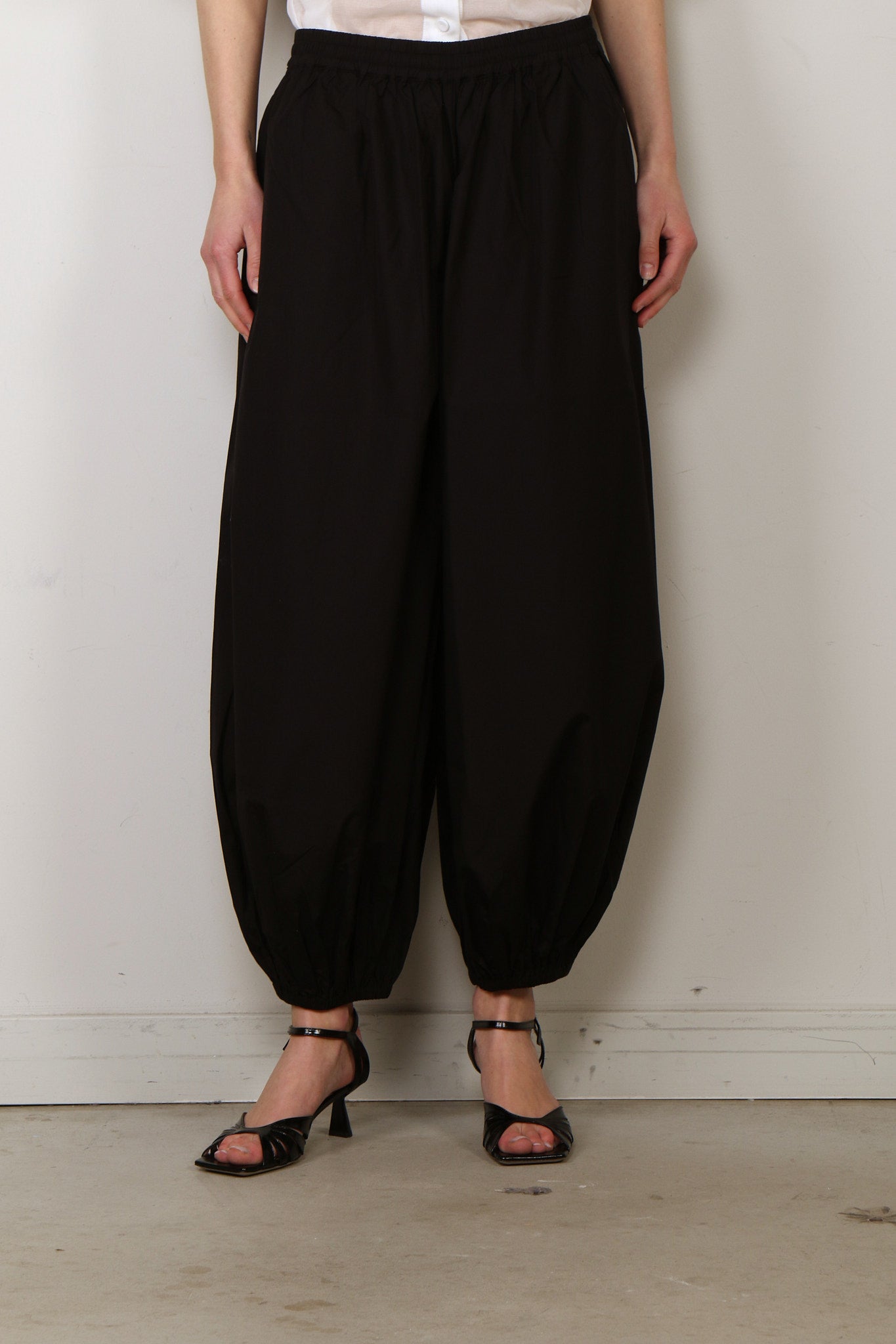 Shop Suzie Kondi - Broek - Sofia Balloon Pants Cotton Poplin