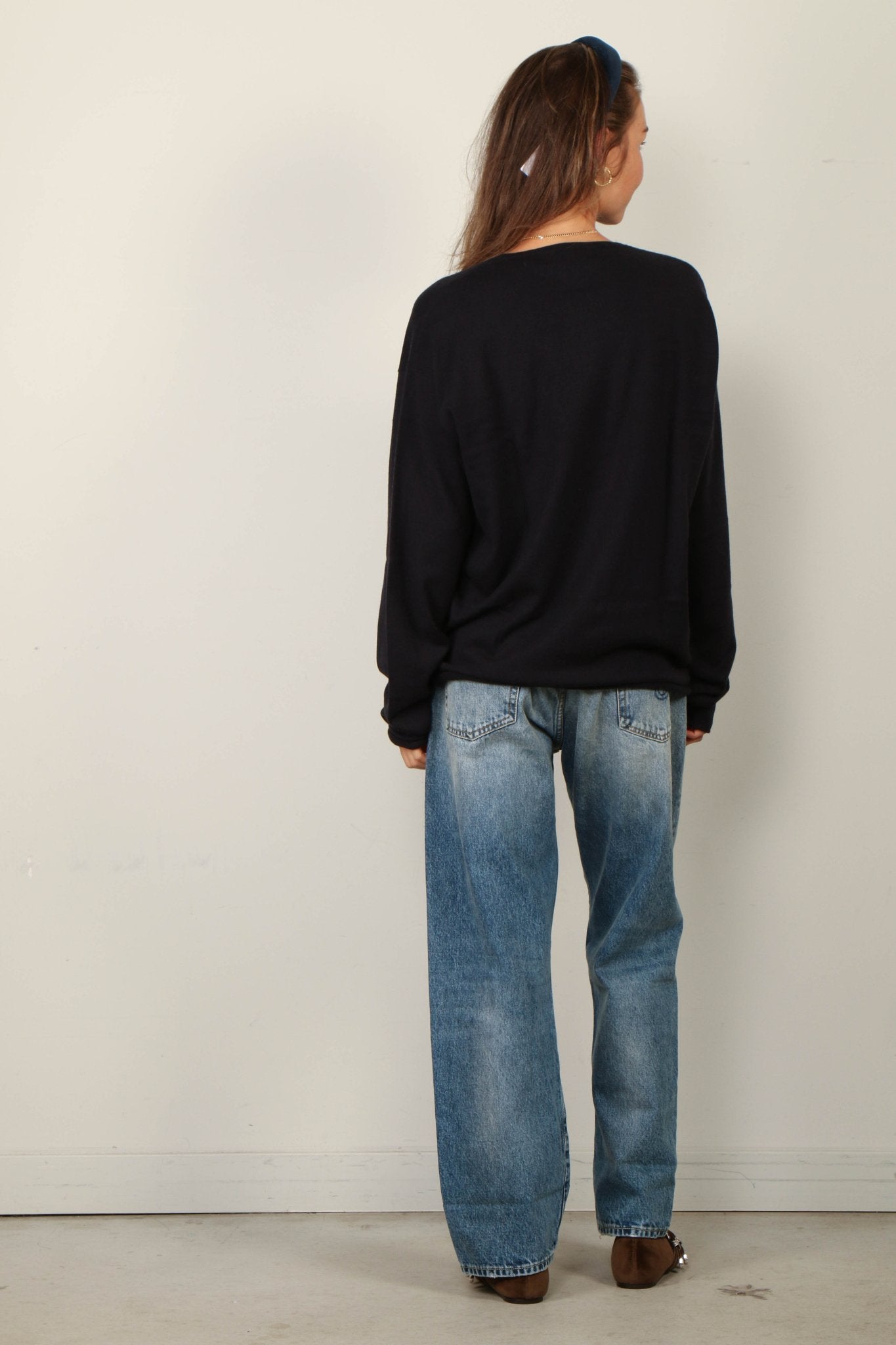 Shop Extreme Cashmere - Trui - 347 Aries - Navy - BYLOTTE