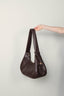 Ganni - Tas - Bou Bag Hobo Medium - Chocolate Fondant - BYLOTTE