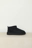 UGG - Laarsjes - Classic Ultra Mini - Black - BYLOTTE