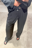 Vince - Broek - Drop Waist Pleated Crepe Trouser - Black